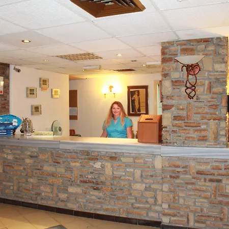 The Caravel Hotel