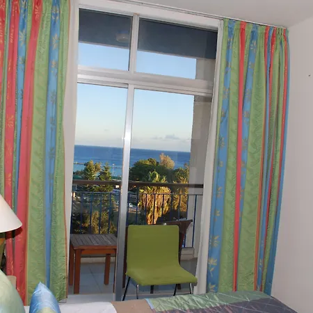The Caravel Hotel