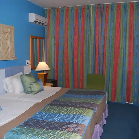 Hotel The Caravel Limassol