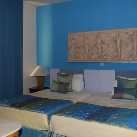 Hotel The Caravel