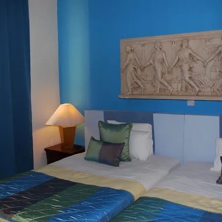 Hotel The Caravel Limassol