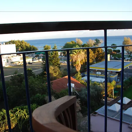 Ξενοδοχείο The Caravel 2*