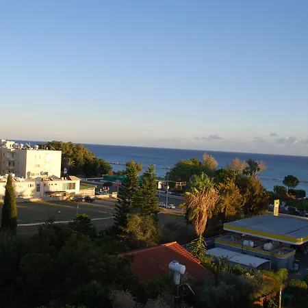 The Caravel 2* Limassol