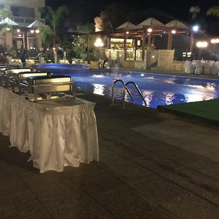 Hotel The Caravel Limassol