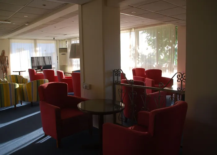 מלון The Caravel לימסול