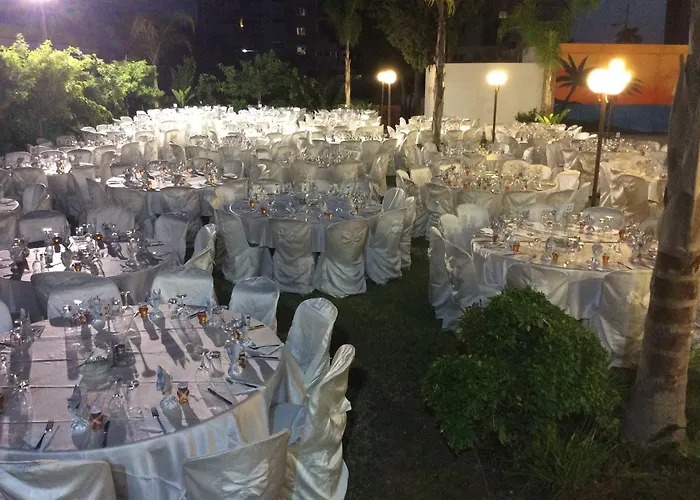 מלון The Caravel 2*