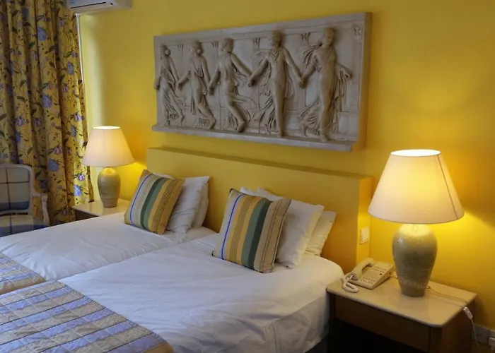 מלון The Caravel לימסול