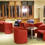 The Caravel Hotel 2*