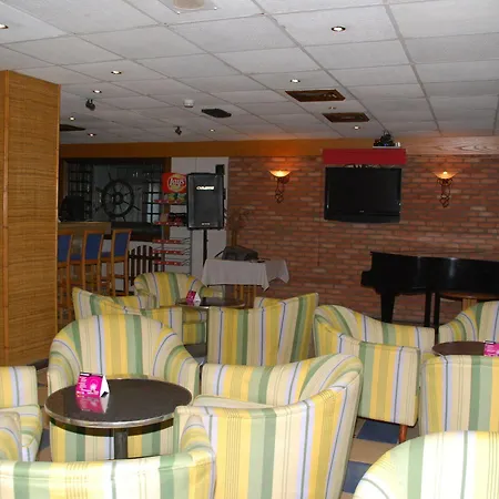 The Caravel Hotel 2*