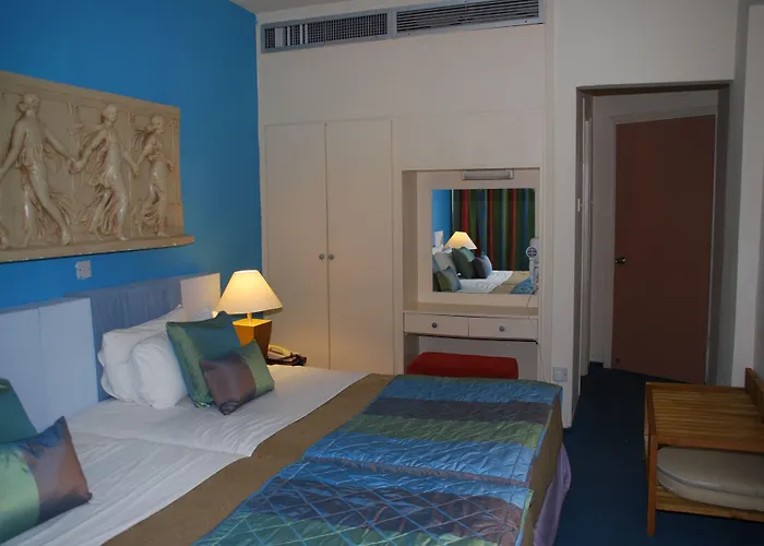 Hotel The Caravel Lemesos