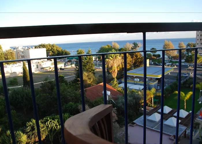 Hotel The Caravel 2*